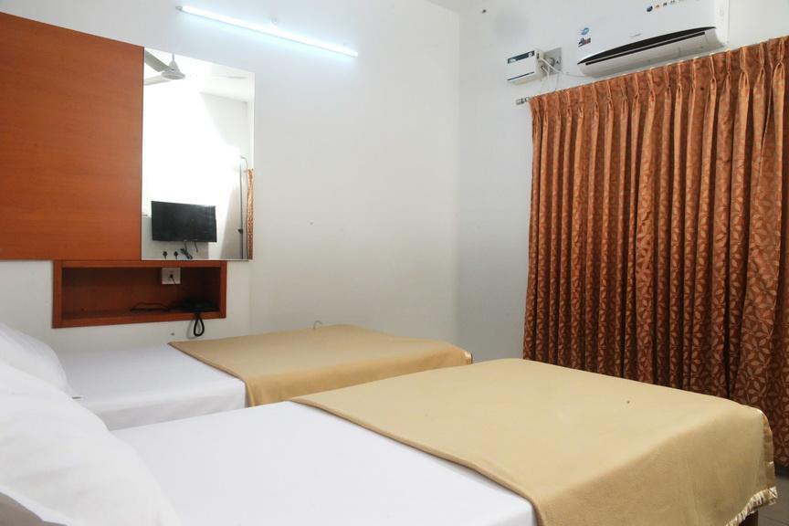 Surag Residency Otel Tiruchirappalli Dış mekan fotoğraf
