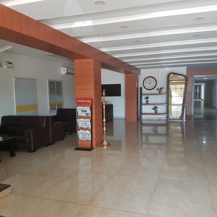 Surag Residency Otel Tiruchirappalli Dış mekan fotoğraf